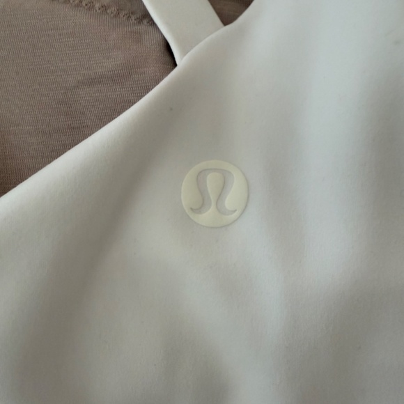 NEW! Lululemon Everlux Asymmetrical Tennis Tank Top White Size 6 W1EI5S $68 - Picture 11 of 12